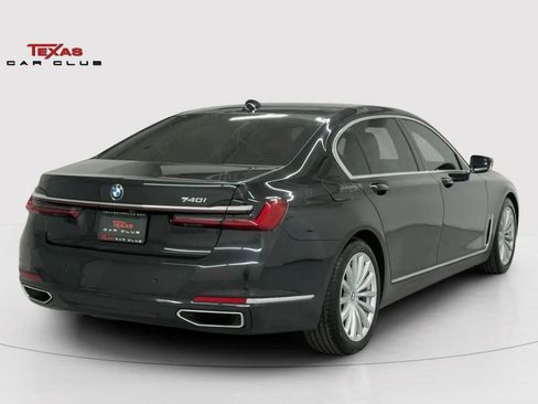 Used 2022 BMW 740i w/ Premium Package RWD image 5