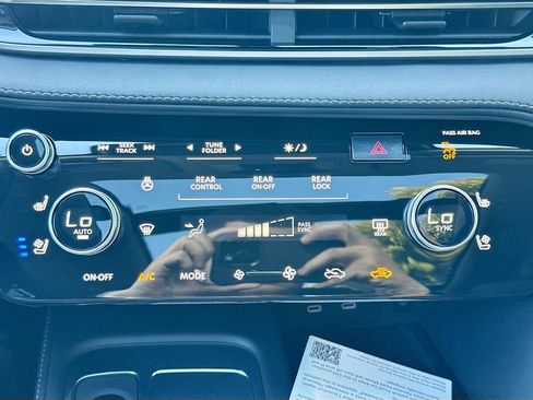 Certified 2026 INFINITI QX60 Luxe w/ Cargo Package AWD/4WD image 17