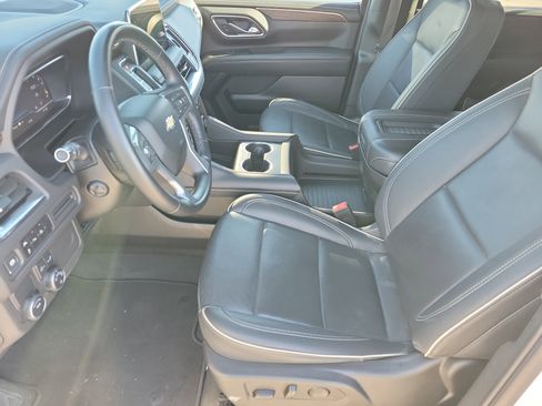 Used 2024 Chevrolet Tahoe Premier image 4