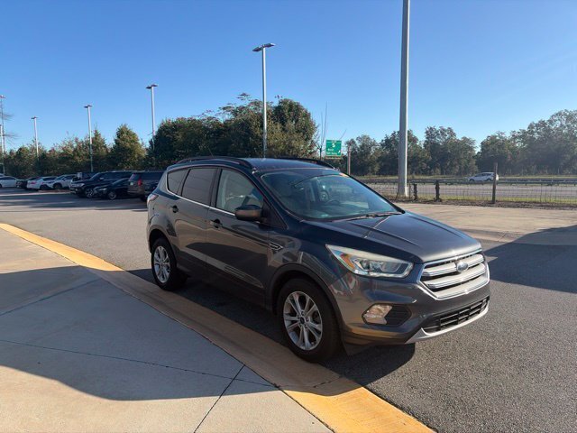 Used 2017 Ford Escape SE w/ Equipment Group 201A FWD image 7