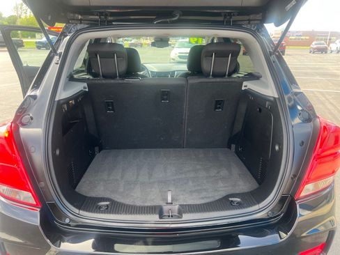 Used 2019 Chevrolet Trax LT FWD image 9