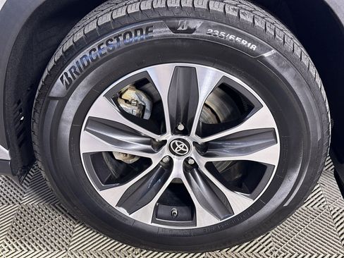 Used 2022 Toyota Highlander XLE image 70