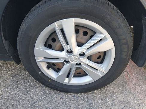 Certified 2020 Nissan Kicks S FWD image 3