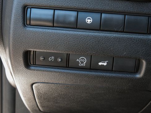 Used 2023 Nissan Rogue SV w/ SV Premium B Package AWD/4WD image 12