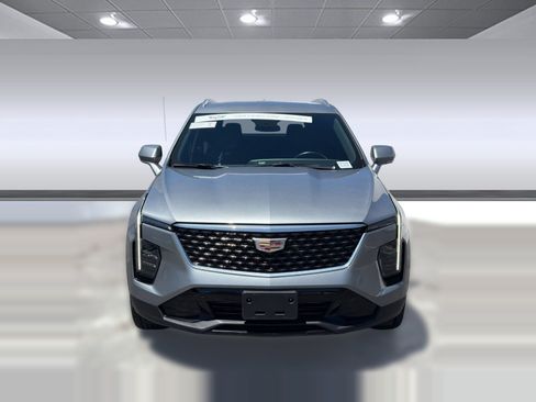 Certified 2025 Cadillac XT4 Premium Luxury FWD image 5