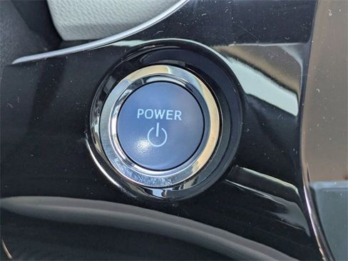 Used 2022 Toyota Prius LE image 24