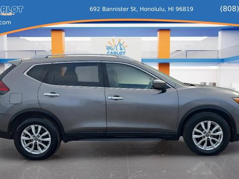 Used 2018 Nissan Rogue SV FWD image 4