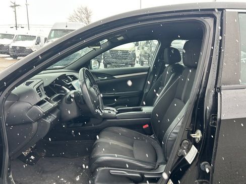Used 2019 Honda Civic Sport image 9