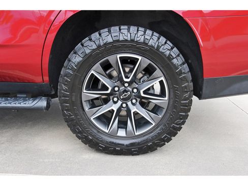Used 2021 Chevrolet Tahoe Z71 AWD/4WD image 32