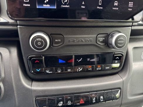 Used 2024 RAM ProMaster 3500 w/ Delivery Van Package image 24