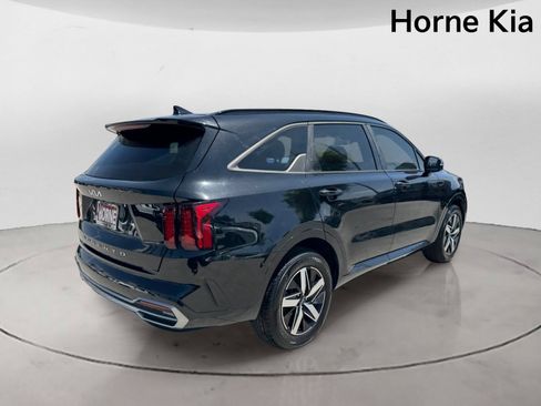 Certified 2022 Kia Sorento S FWD image 4