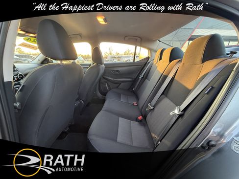 Used 2024 Nissan Sentra SV image 17