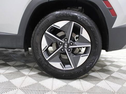 Used 2025 Hyundai Tucson SEL FWD image 47