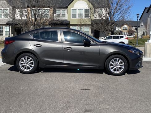 Used 2014 MAZDA MAZDA3 i Grand Touring image 7