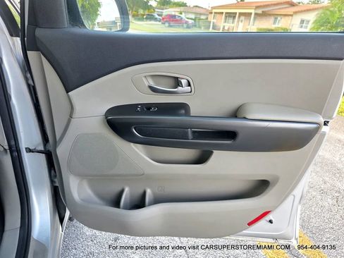 Used 2021 Kia Sedona EX image 43