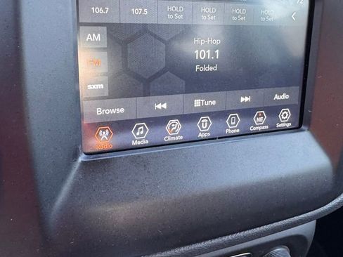 Used 2018 Jeep Compass Sport w/ Tech Group image 19