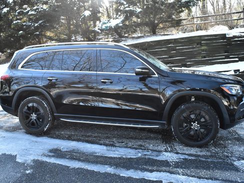 Used 2020 Mercedes-Benz GLS 450 4MATIC image 11