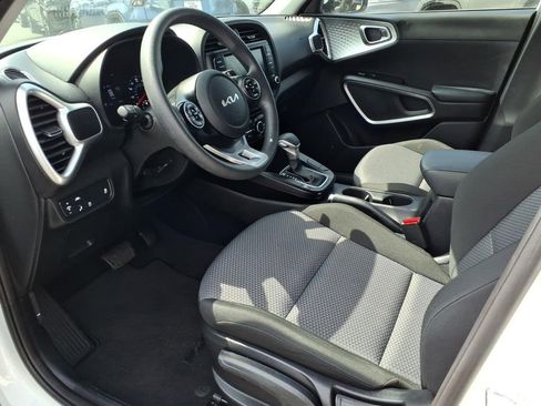 Used 2022 Kia Soul LX w/ Technology Package FWD image 14