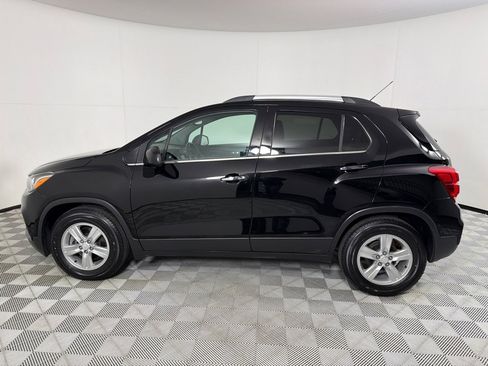 Used 2020 Chevrolet Trax LT w/ Driver Confidence Package image 7