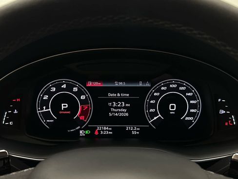 Used 2022 Audi RS Q8 AWD/4WD image 28