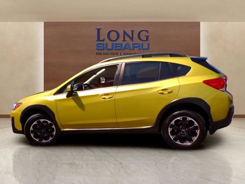 Used 2021 Subaru Crosstrek 2.0i Premium AWD/4WD image 2