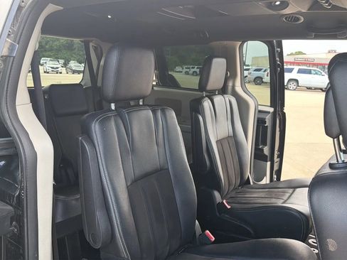 Used 2019 Dodge Grand Caravan SXT w/ Driver Convenience Group FWD image 65