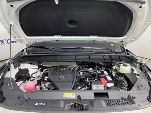 Used 2023 Toyota Highlander XSE AWD/4WD image 25
