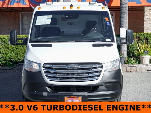 Used 2019 Freightliner Sprinter 3500 image 3