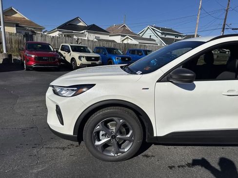 New 2026 Ford Escape ST-Line w/ Tech Pack #1 FWD image 9