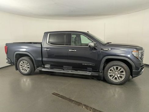 Used 2024 GMC Sierra 1500 Denali w/ Technology Package AWD/4WD image 8