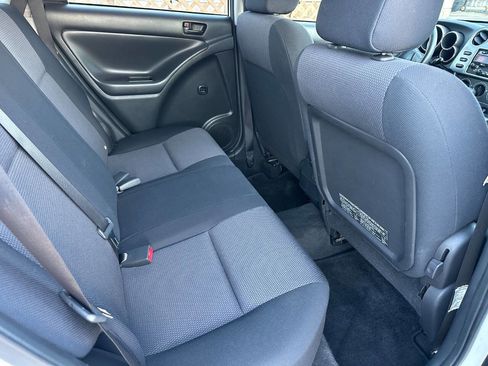 Used 2007 Pontiac Vibe w/ Sun And Sound Package image 11