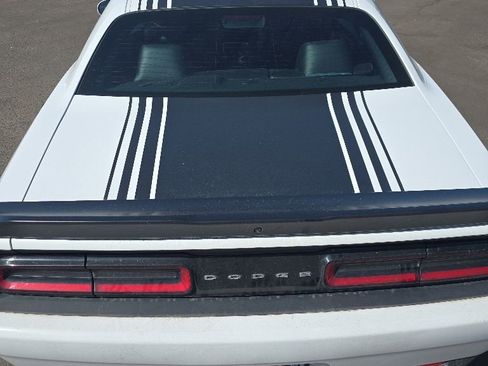 Used 2016 Dodge Challenger R/T Plus RWD image 9