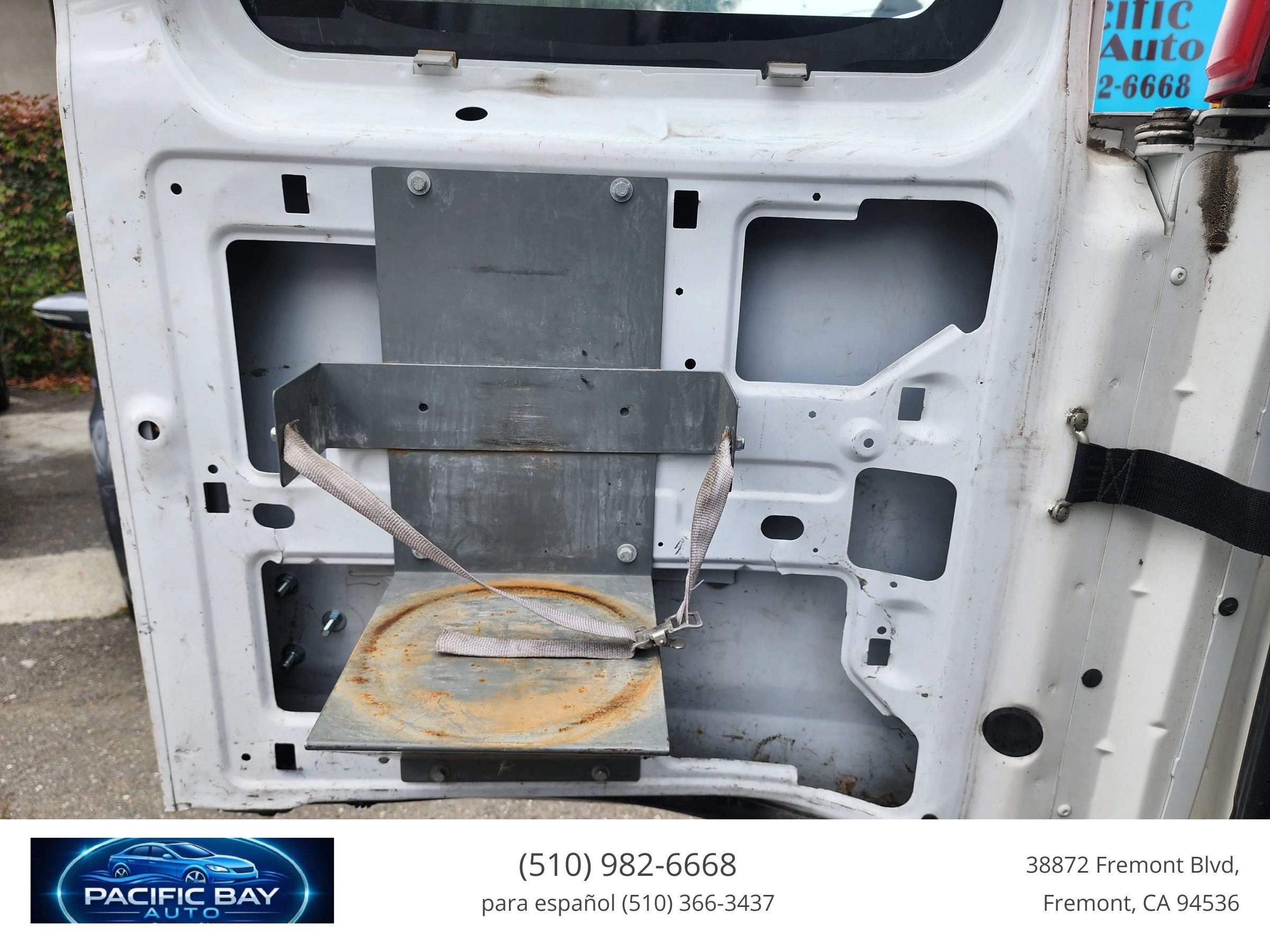 Used 2012 Chevrolet Express 2500 RWD image 19