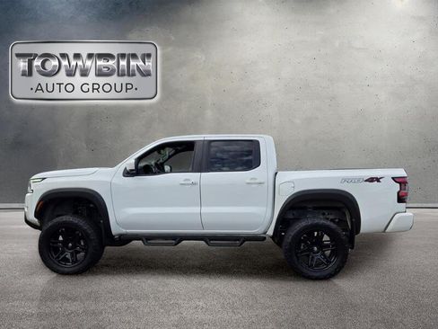 Used 2022 Nissan Frontier PRO-4X w/ Pro-4X Premium Package AWD/4WD image 8