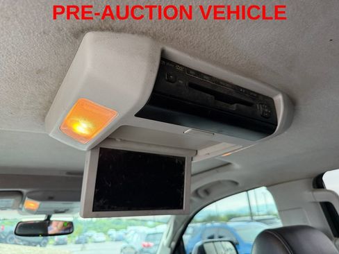 Used 2010 Toyota Tundra Limited AWD/4WD image 17