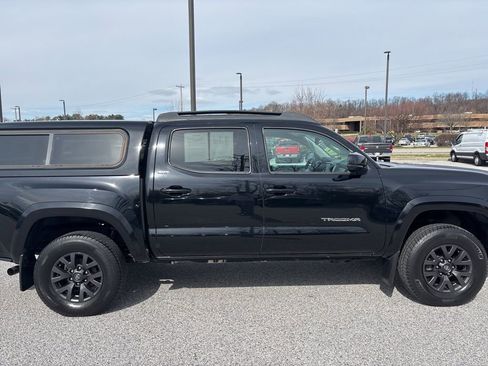 Used 2021 Toyota Tacoma SR5 image 3