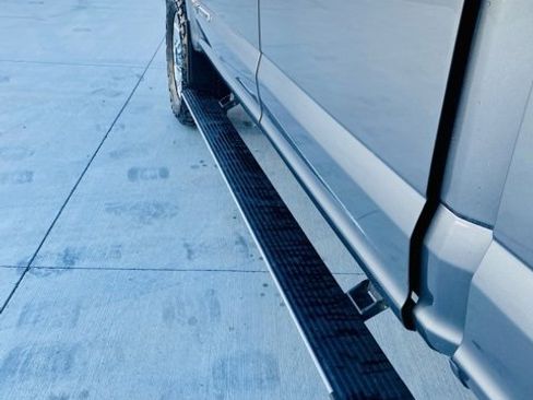 Used 2022 Ford F250 Platinum w/ FX4 Off-Road Package image 19