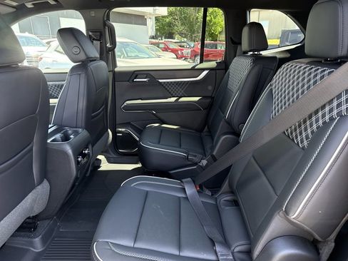 New 2026 GMC Acadia Denali w/ Super Cruise Package FWD image 6