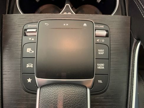 Used 2022 Mercedes-Benz GLE 350 4MATIC w/ Premium Package image 11