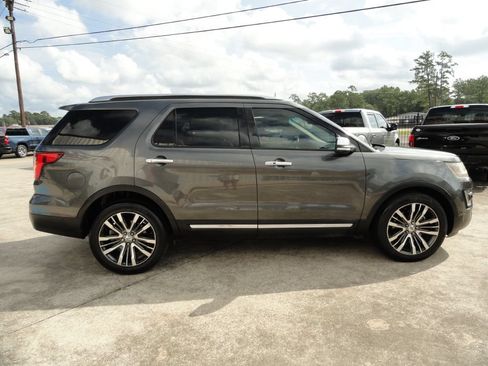 Used 2016 Ford Explorer Platinum AWD/4WD image 5