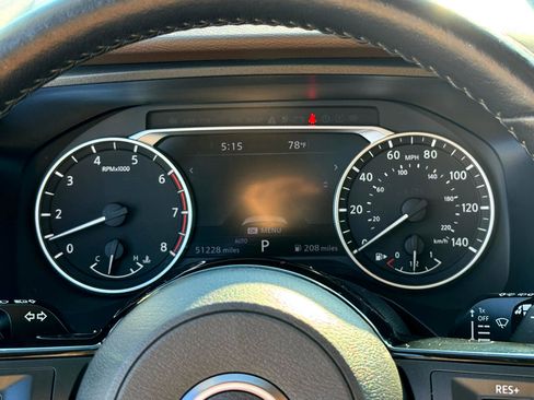 Used 2022 Nissan Rogue SL w/ SL Premium Package image 15