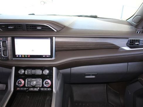 Used 2021 GMC Yukon Denali w/ Denali Ultimate Package image 30