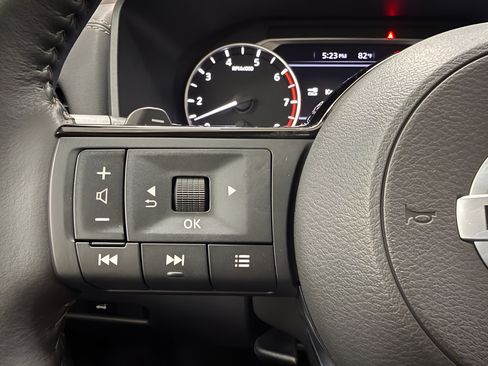 Used 2021 Nissan Rogue SV w/ Premium Package FWD image 19