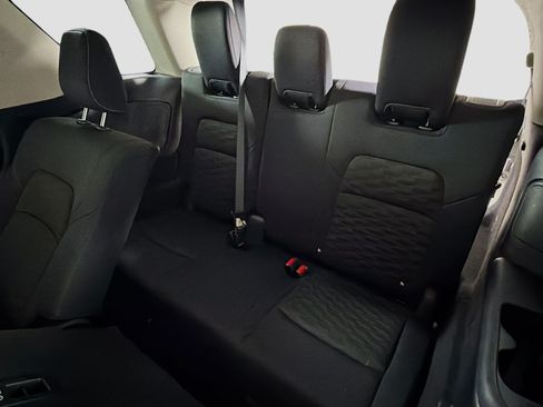 Used 2025 Nissan Pathfinder SV AWD/4WD image 28