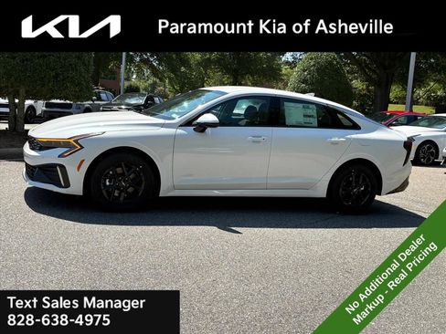 New 2026 Kia K5 LXS FWD image 3