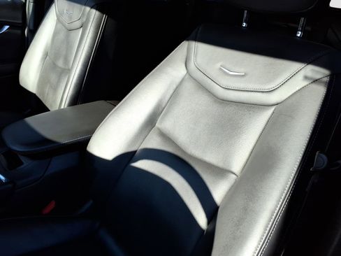 Certified 2022 Cadillac XT5 Premium Luxury image 14