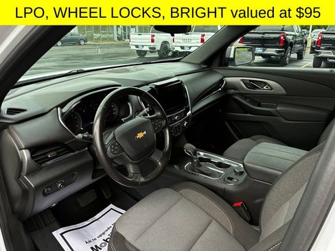 Used 2022 Chevrolet Traverse LT AWD/4WD image 3