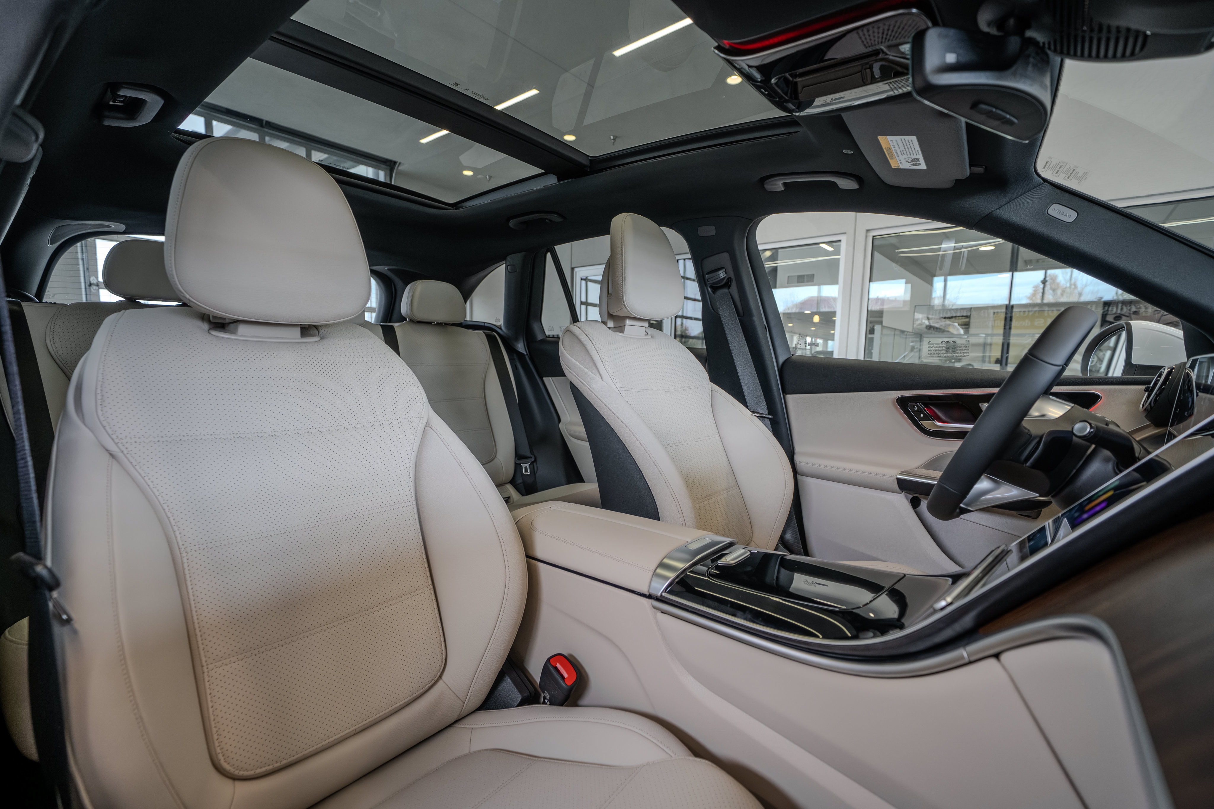 Certified 2026 Mercedes-Benz GLC 300 4MATIC image 32
