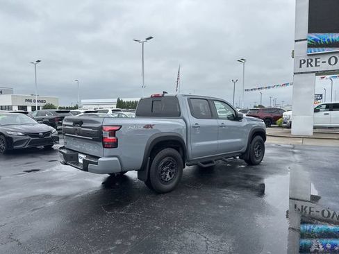 Used 2025 Nissan Frontier PRO-4X AWD/4WD image 5
