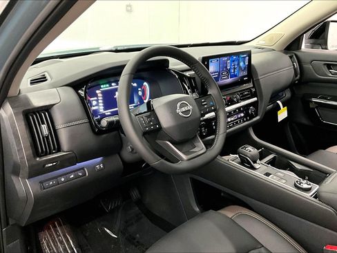 New 2026 Nissan Pathfinder Platinum w/ Lighting Package AWD/4WD image 7